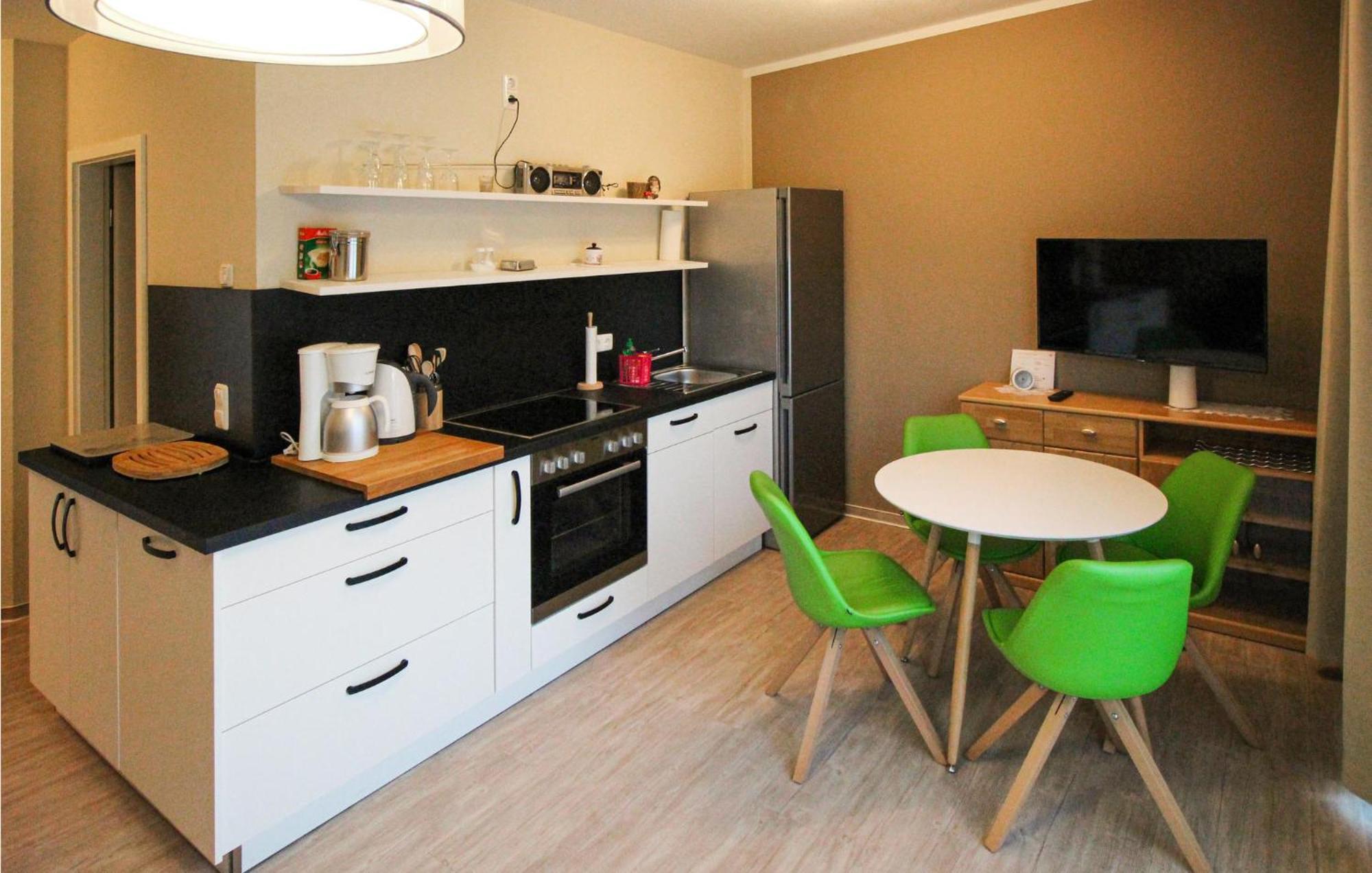 Stunning Apartment In Graal-Mueritz With Kitchen Kültér fotó